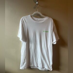 5 FOR 5--Columbia Men's white swordfish logo graphic tee size large